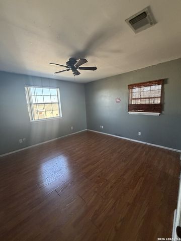 616 fern meadow, Universal City, TX 78148