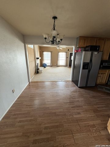 616 fern meadow, Universal City, TX 78148