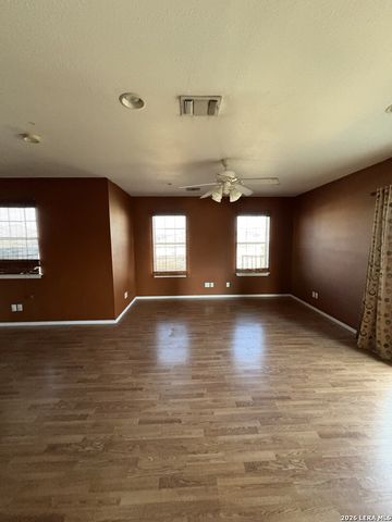 616 fern meadow, Universal City, TX 78148