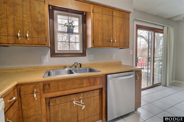 1620 E 2nd Street, Fremont, NE 68025