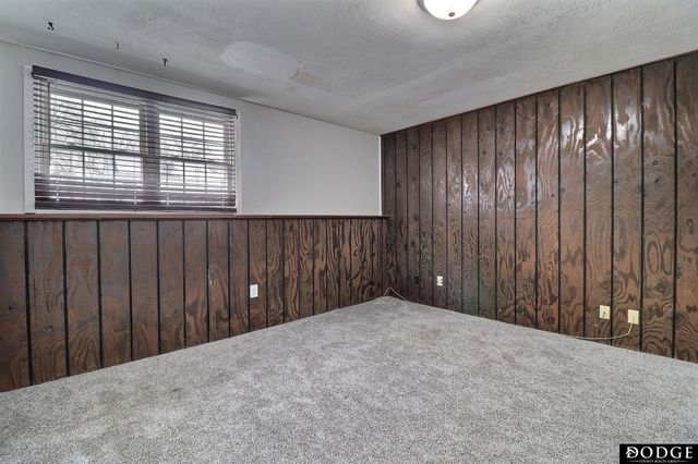 1620 E 2nd Street, Fremont, NE 68025