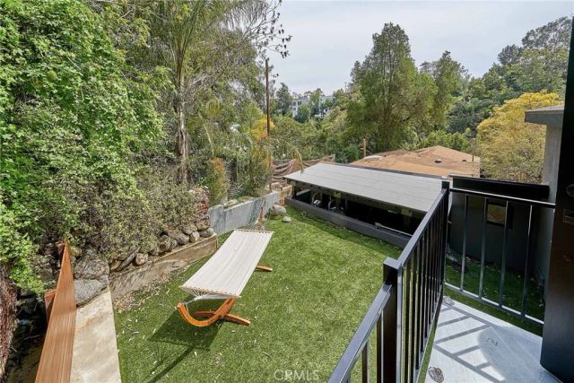 8457 Ridpath Drive, Los Angeles, CA 90046