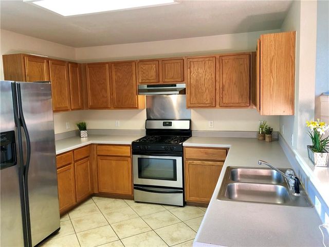 121 Ansleys WAY, Kyle, TX 78640