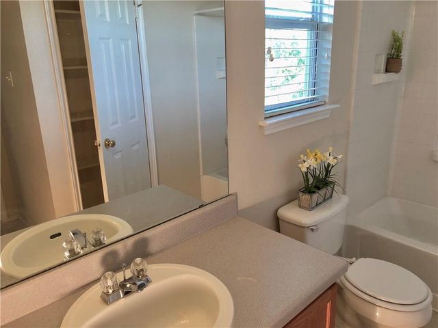 121 Ansleys WAY, Kyle, TX 78640