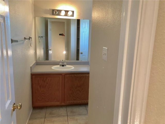 121 Ansleys WAY, Kyle, TX 78640