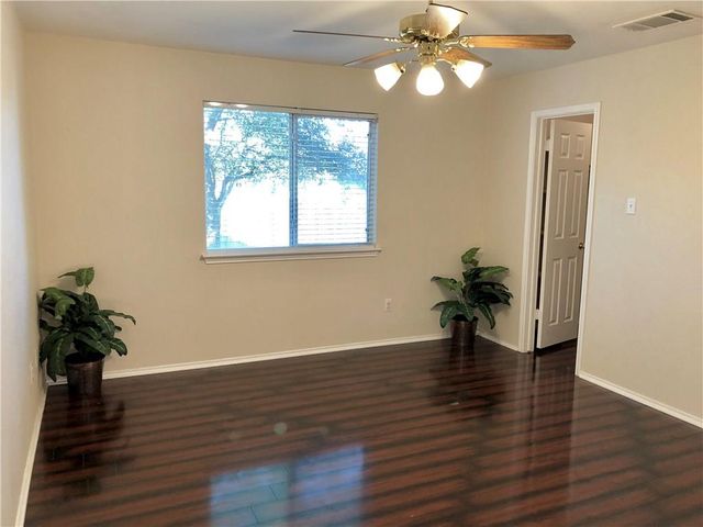 121 Ansleys WAY, Kyle, TX 78640