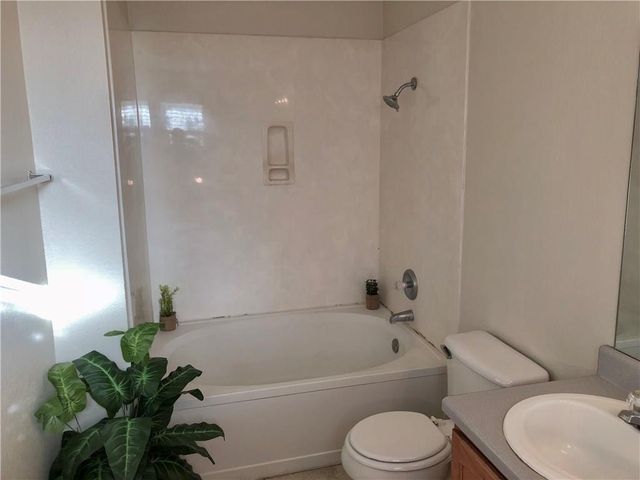 121 Ansleys WAY, Kyle, TX 78640