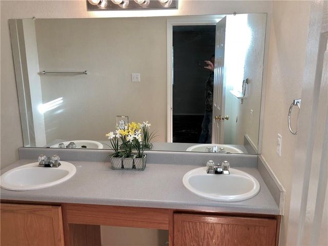 121 Ansleys WAY, Kyle, TX 78640