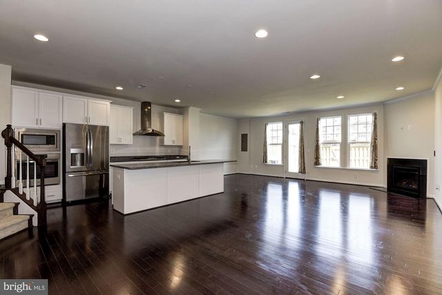 42524 BENFOLD SQ, Brambleton, VA 20148