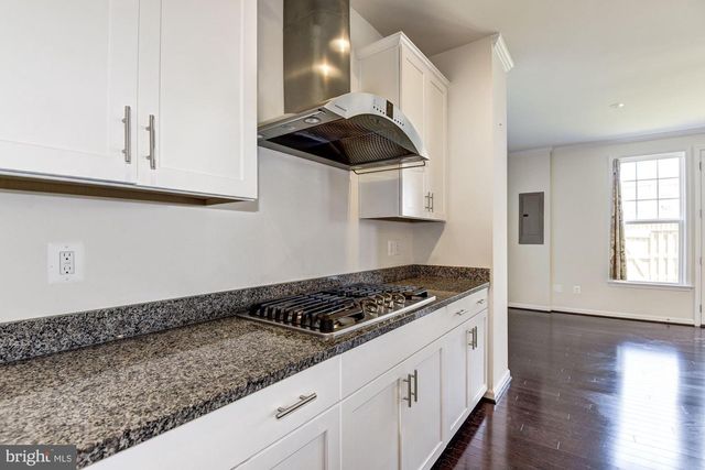 42524 BENFOLD SQ, Brambleton, VA 20148