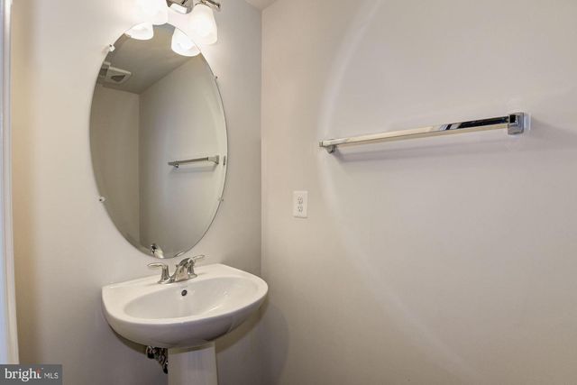42524 BENFOLD SQ, Brambleton, VA 20148