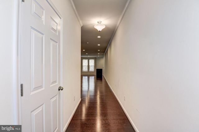 42524 BENFOLD SQ, Brambleton, VA 20148