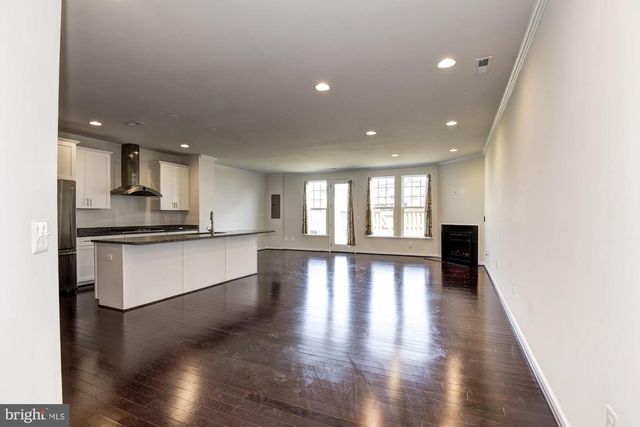 42524 BENFOLD SQ, Brambleton, VA 20148