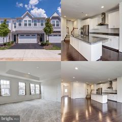 42524 BENFOLD SQ, Brambleton, VA 20148