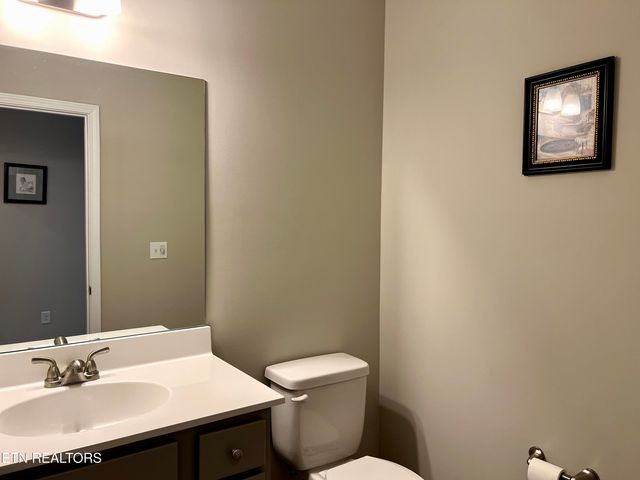 109 E Elderberry St, Oak Ridge, TN 37830