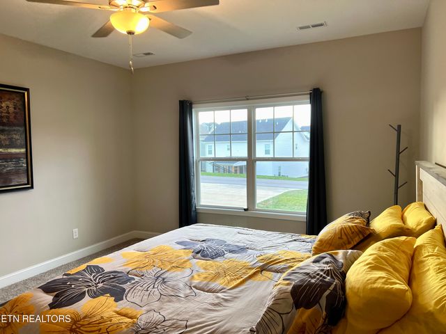 109 E Elderberry St, Oak Ridge, TN 37830