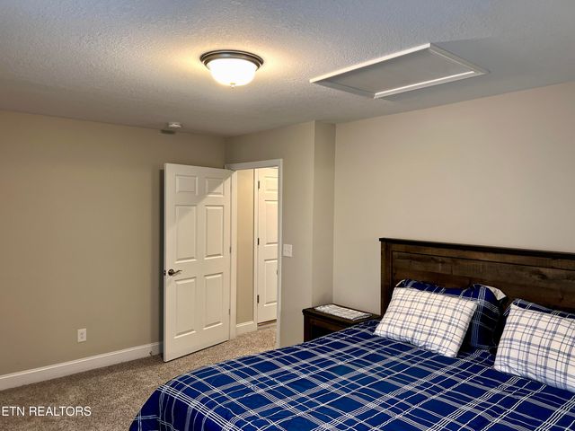 109 E Elderberry St, Oak Ridge, TN 37830