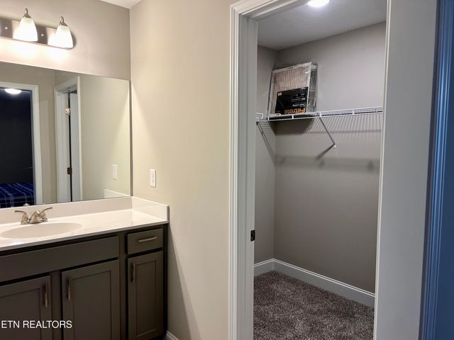 109 E Elderberry St, Oak Ridge, TN 37830