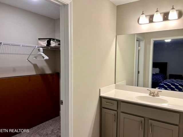 109 E Elderberry St, Oak Ridge, TN 37830