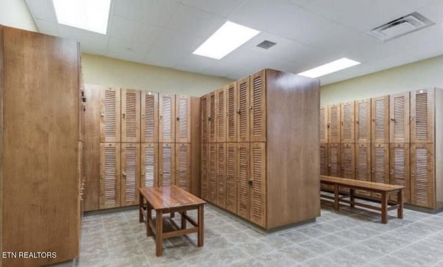 109 E Elderberry St, Oak Ridge, TN 37830