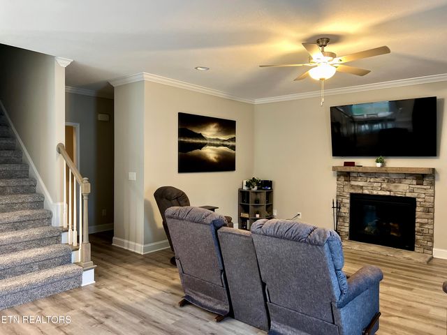 109 E Elderberry St, Oak Ridge, TN 37830