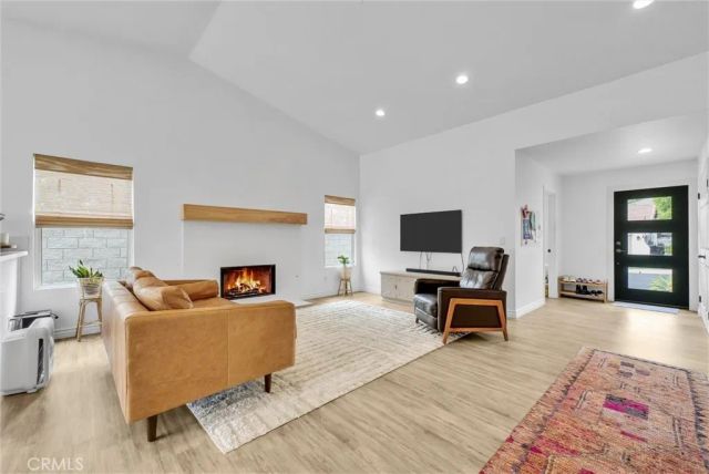 175 Paperbirch Circle, Corona, CA 92881