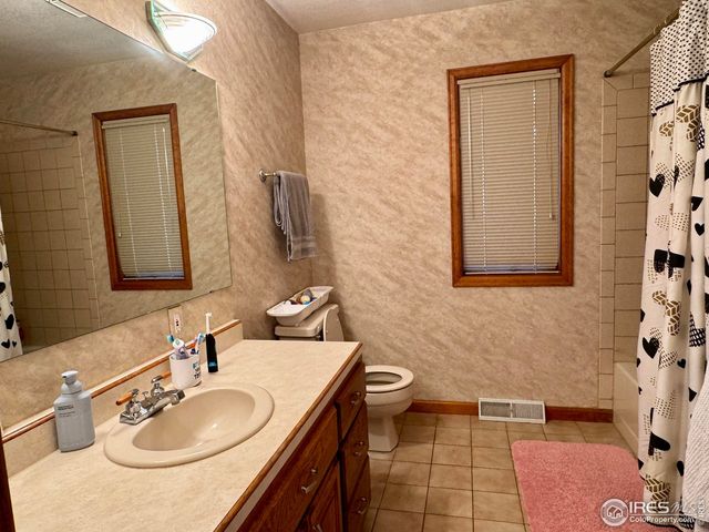 12350 Beverly Ln, Sterling, CO 80751