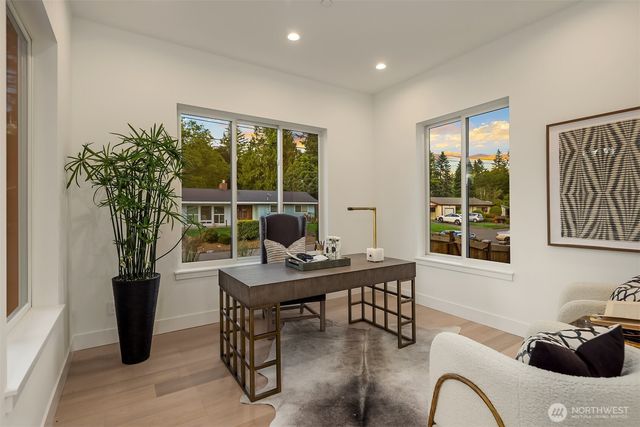 16039 NE 3rd Street, Bellevue, WA 98008