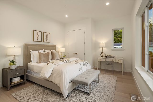 16039 NE 3rd Street, Bellevue, WA 98008