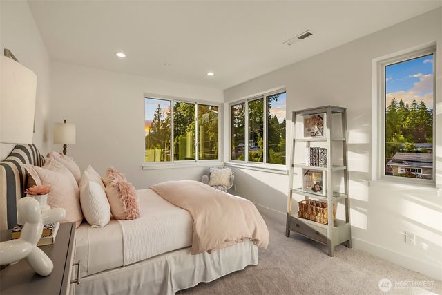 16039 NE 3rd Street, Bellevue, WA 98008