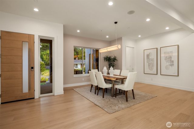 16039 NE 3rd Street, Bellevue, WA 98008