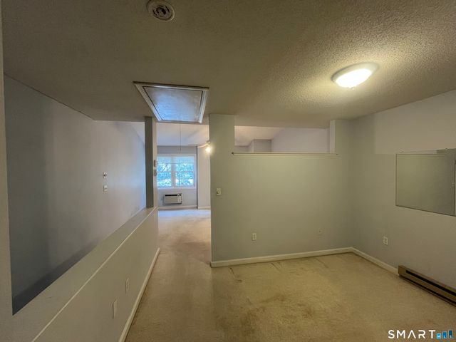 50 Pierce Street APT 24, Plainville, CT 06062