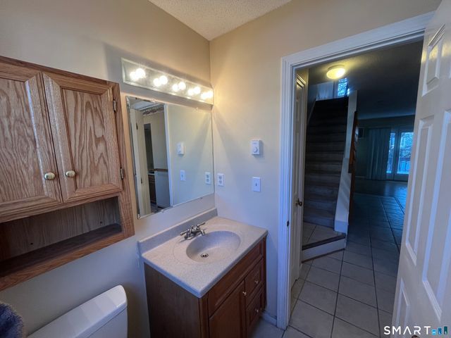 50 Pierce Street APT 24, Plainville, CT 06062