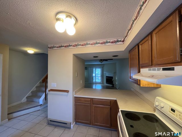 50 Pierce Street APT 24, Plainville, CT 06062