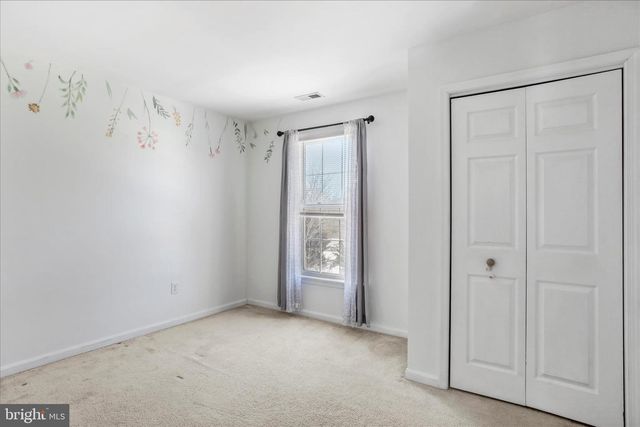 10 SHOAL CREEK CT, Martinsburg, WV 25405