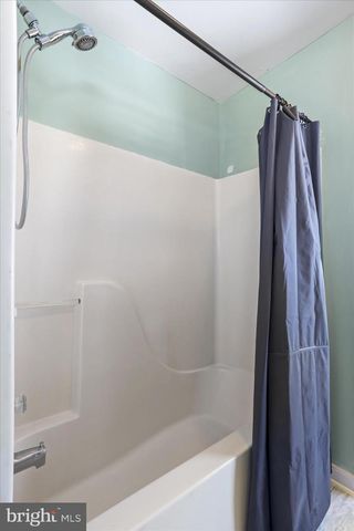 10 SHOAL CREEK CT, Martinsburg, WV 25405