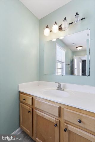 10 SHOAL CREEK CT, Martinsburg, WV 25405