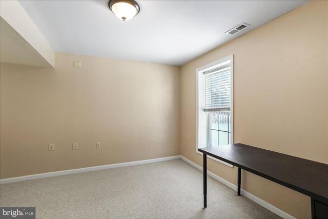 10 SHOAL CREEK CT, Martinsburg, WV 25405