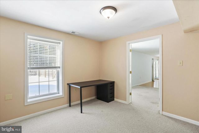 10 SHOAL CREEK CT, Martinsburg, WV 25405