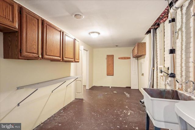 10 SHOAL CREEK CT, Martinsburg, WV 25405