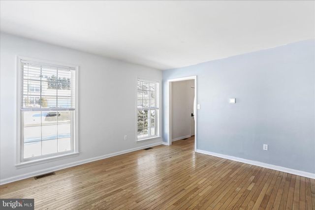 10 SHOAL CREEK CT, Martinsburg, WV 25405