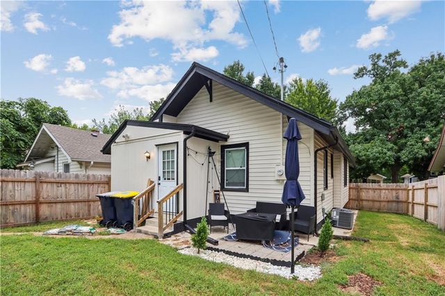 5714 Brooklyn Avenue, Kansas City, MO 64130