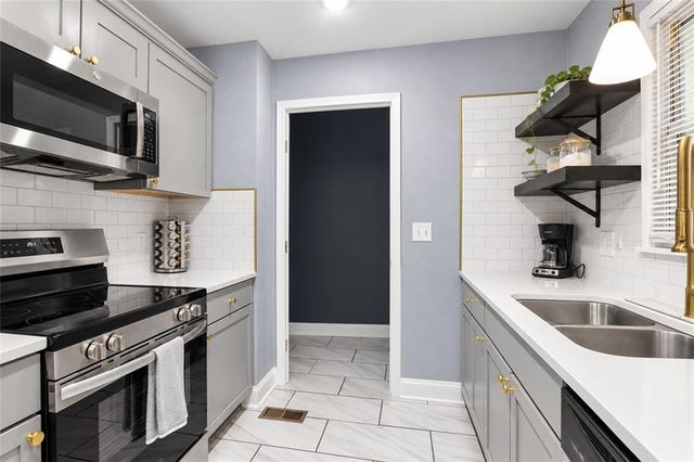 5714 Brooklyn Avenue, Kansas City, MO 64130