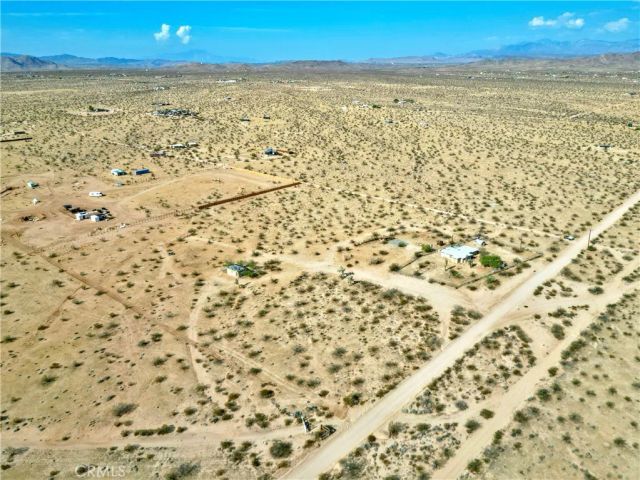 62107 Moon Drive, Joshua Tree, CA 92252