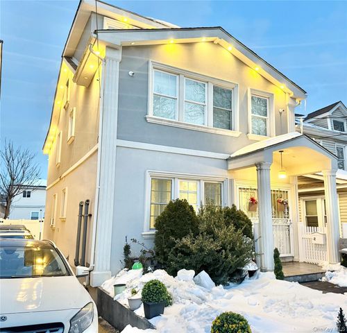 116-29 166TH Street, Saint Albans, NY 11434