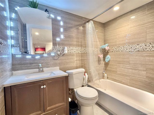 116-29 166TH Street, Saint Albans, NY 11434