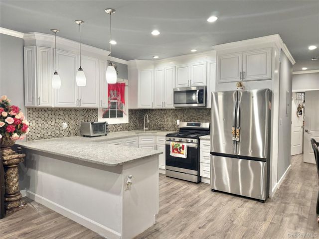 116-29 166TH Street, Saint Albans, NY 11434