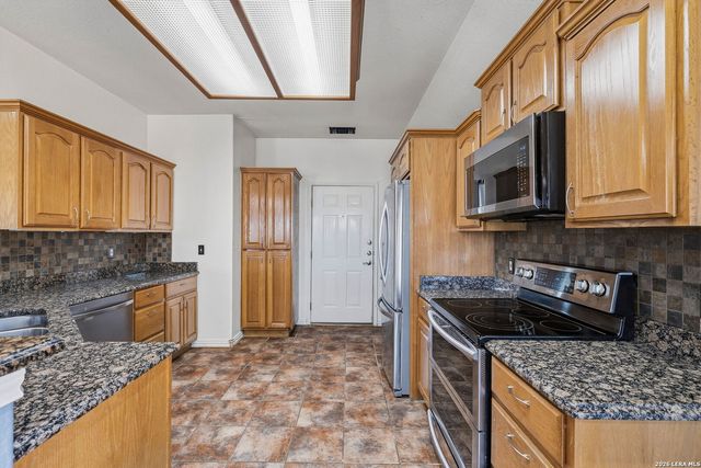 2104 Geneva, Castroville, TX 78009