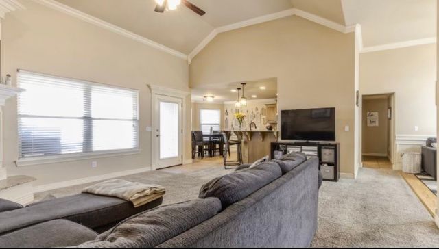 211 Essex Way, Centerton, AR 72719