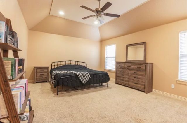 211 Essex Way, Centerton, AR 72719